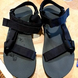 Women’s Teva Sandals